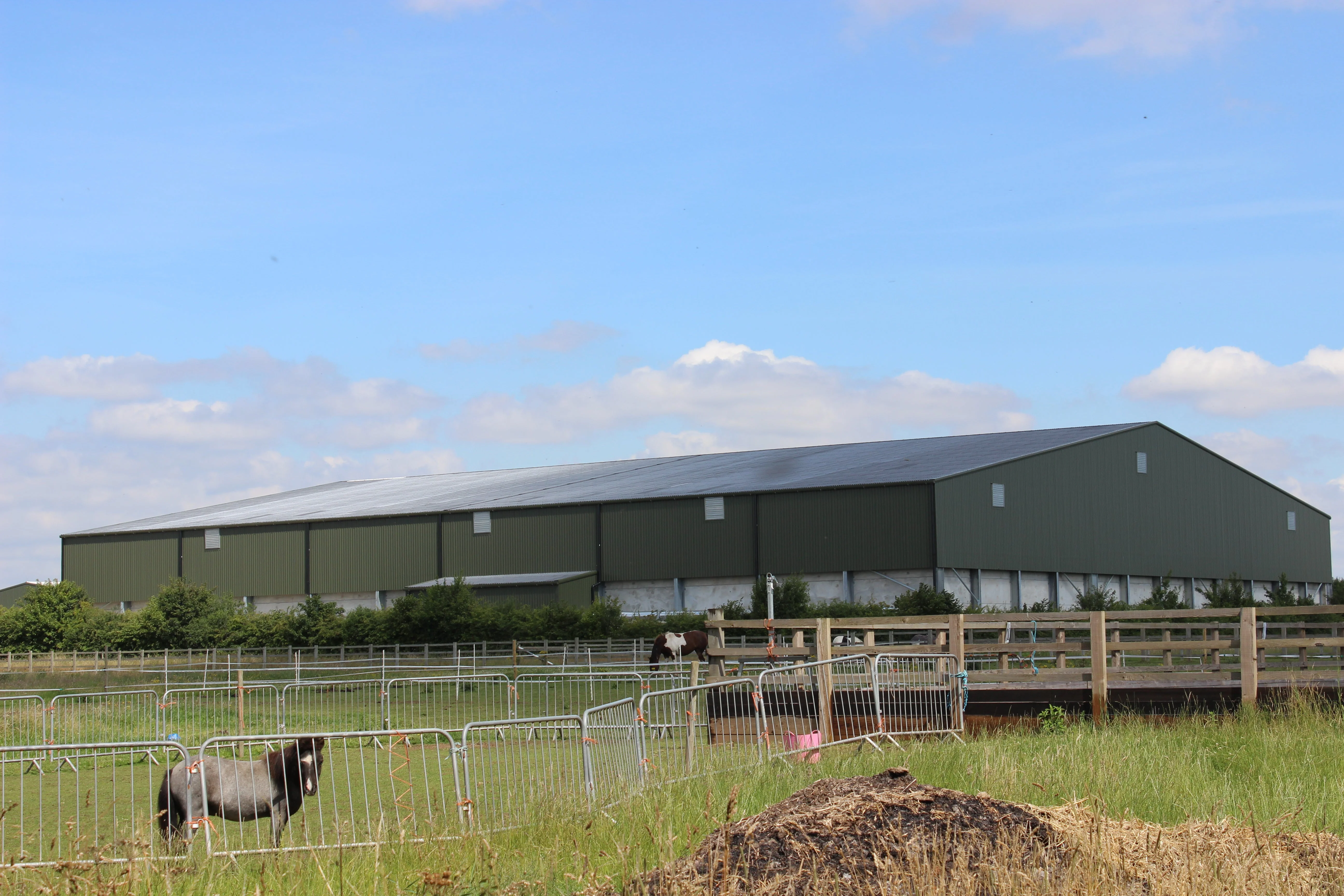 32/1000 Box Profile Sheeting 0.5 Polyester Paint Coated Roof Sheet Stock Lengths - Image 3