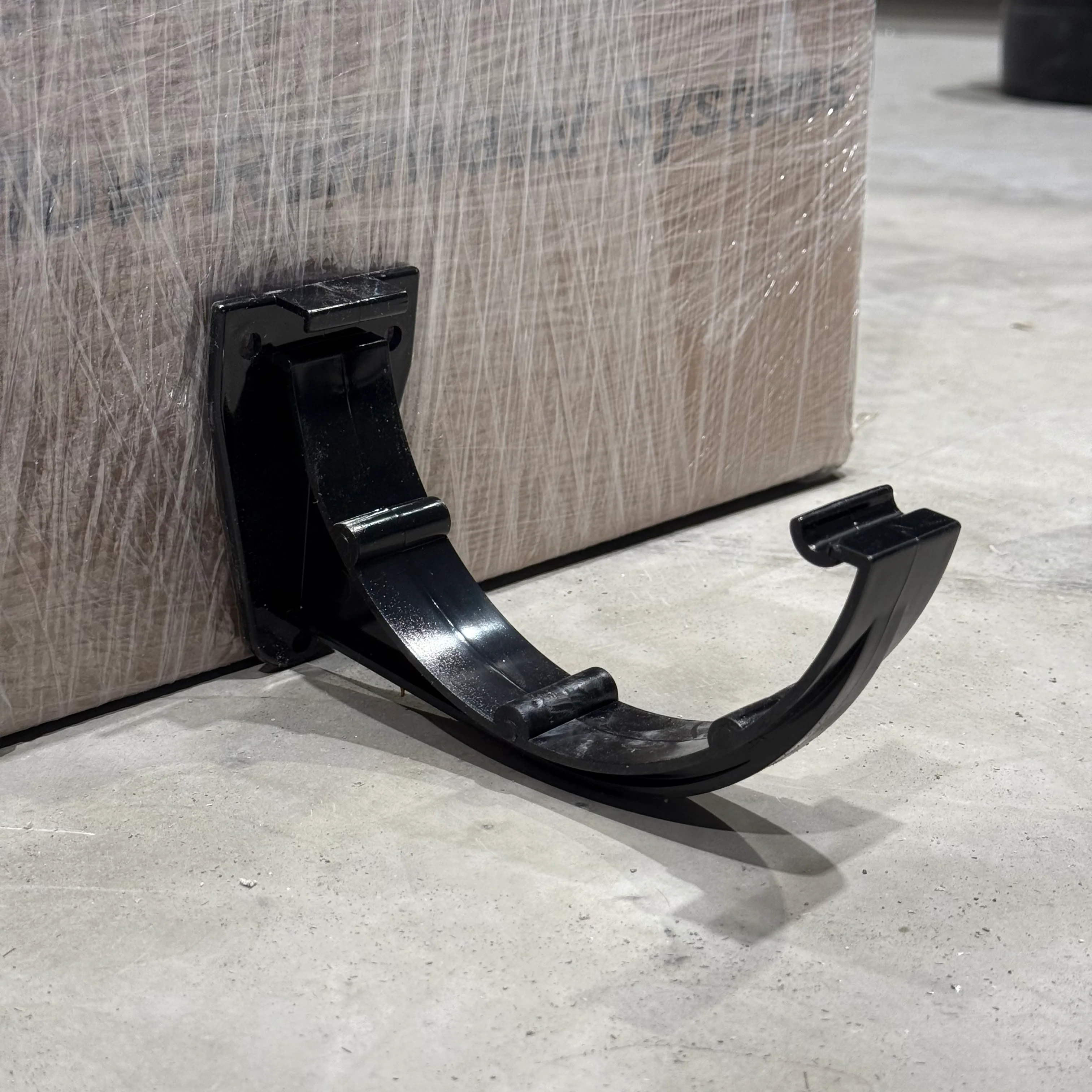 Briarwood Industrial 170mm Guttering Support Bracket - Image 4