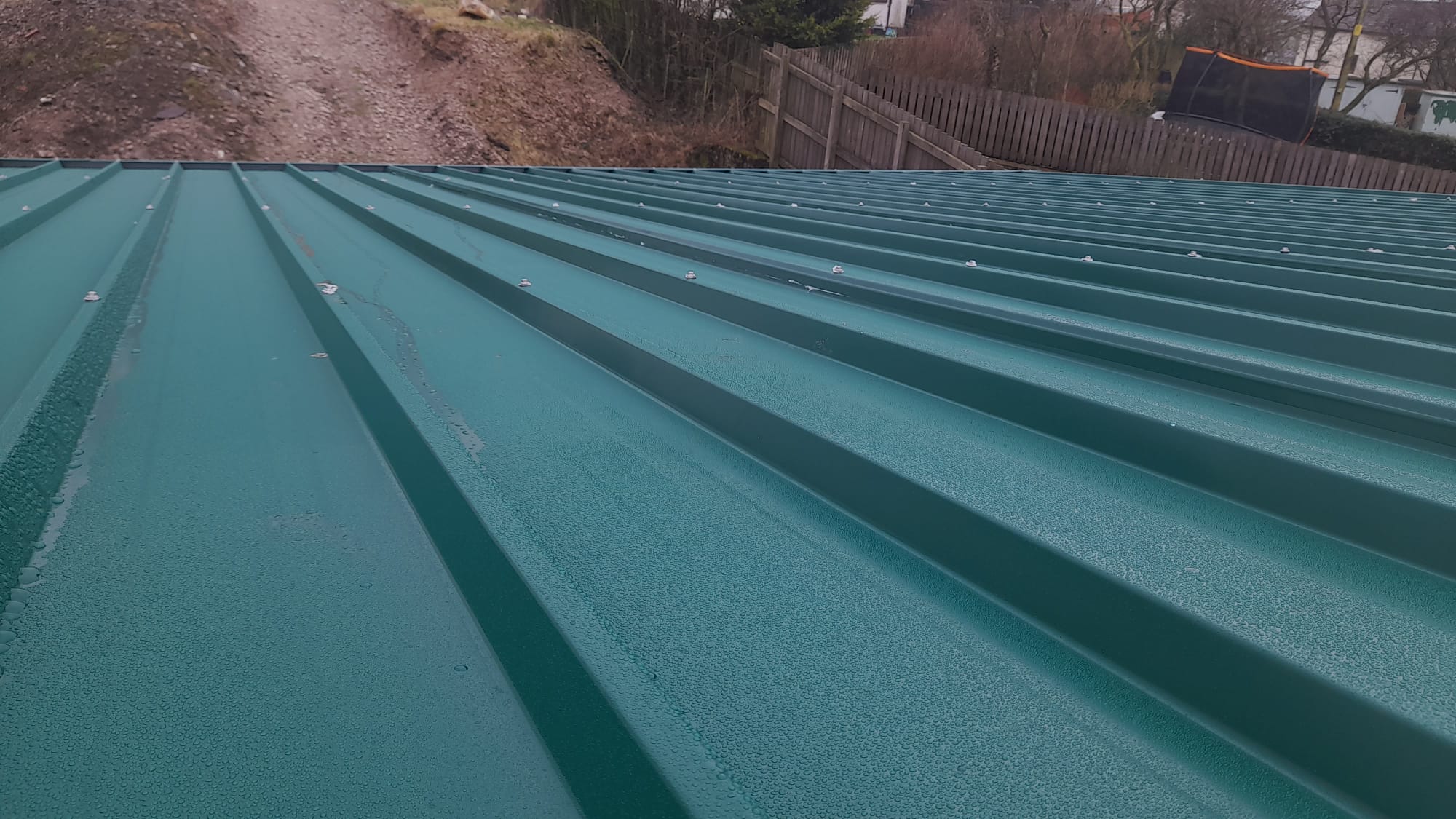 30mm PIR Insulated Roof Panel (75mm Cutback) Dark/Moss Green - Image 13